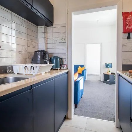 Διαμέρισμα Bella House - 3 Bed House In *