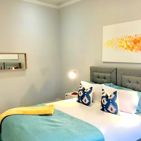 Byevo Almar - Close To And Airport - Perfect For Contractors Or Large Groups גלאזגו