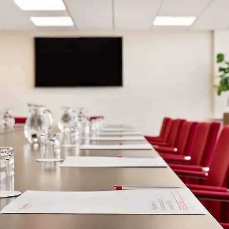 Ramada By Wyndham East Kilbride