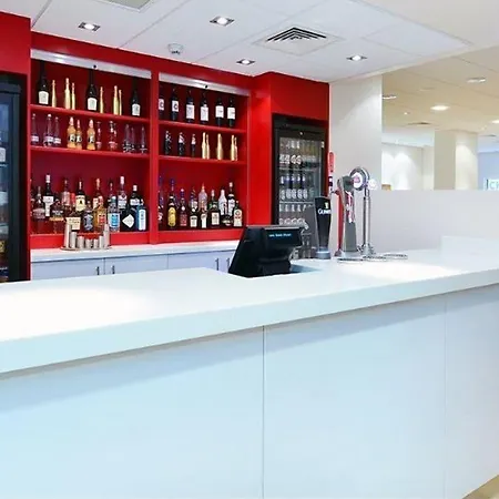 Travelodge Queen Street