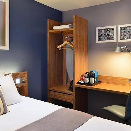 Hotel Travelodge Queen Street Glasgow