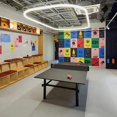 The Social Hub Отель