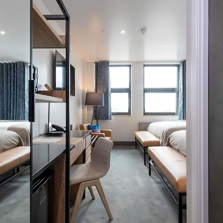 Hotel Sandman Signature 4*