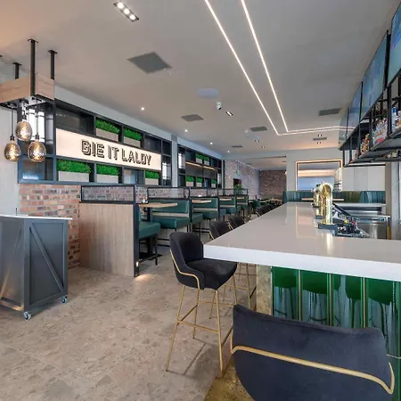 Sandman Signature فندق