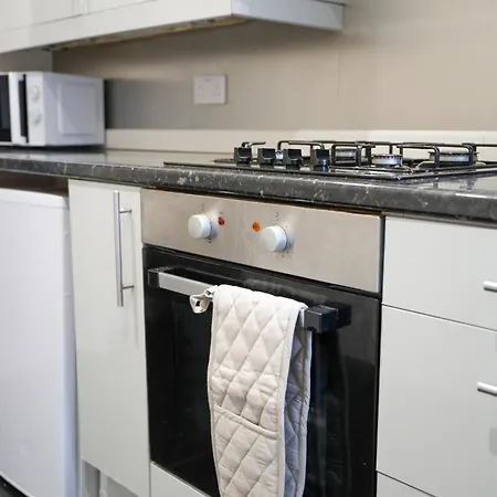 2 Bdr By Caledonia Luxe Short Lets & Serviced Holiday home