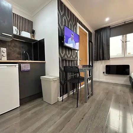 Glasgow Studio غلاسغو