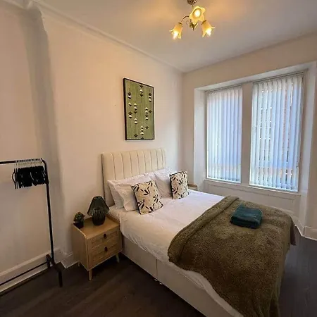 2br Flat With Parking Near And Parks *