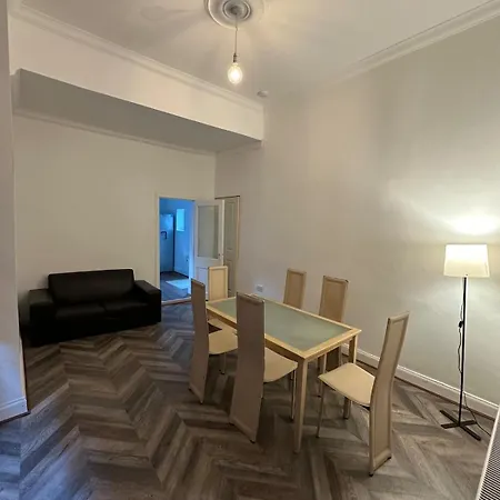 Victorian 5 Bedroom House Free Parking Sse 아파트