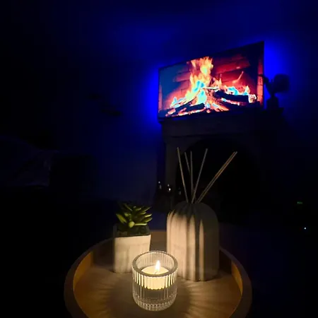 Tartan Nest- Entire House- Sleeps 8 Guests Διαμέρισμα *