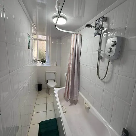 2br Flat With Parking Near And Parks *