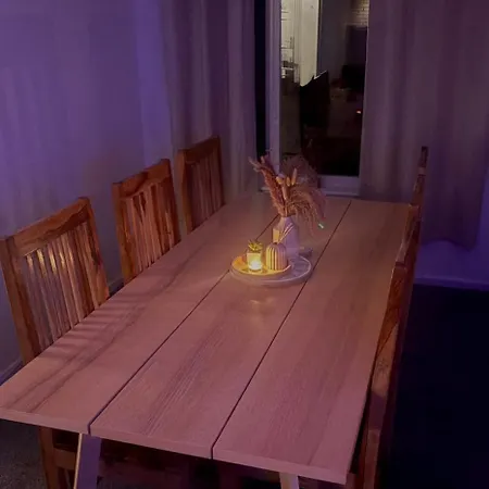 Διαμέρισμα Tartan Nest- Entire House- Sleeps 8 Guests