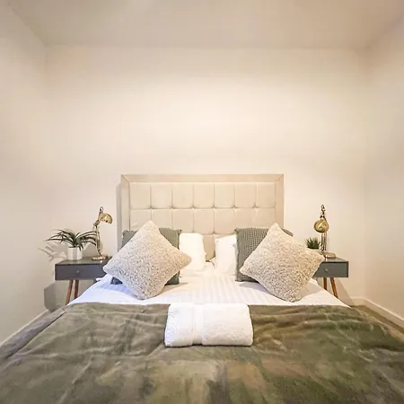 Lejlighed Attractive 3 Bedroom Glasgow