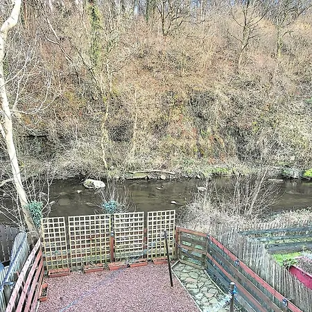 Cosy 2 Bed South Holiday home