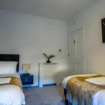 2 Bdr House At Caledonia Luxe Short Lets & Serviced