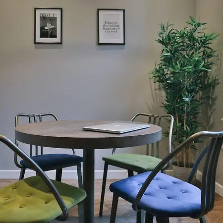 For Students Only - The Ballet School In Appartement