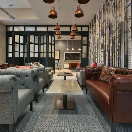 For Students Only - Willowbank In Глазго