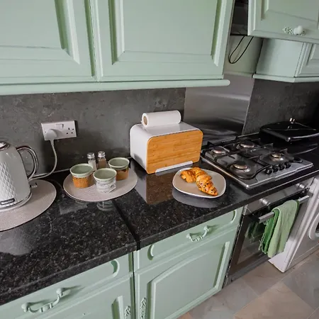 Free Pool Table Cinema Tabletennis Airhockey Appartamento Glasgow