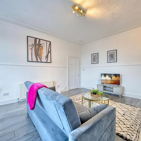 3br Flat Near Maryhill Park And West End With Parking 公寓 格拉斯哥