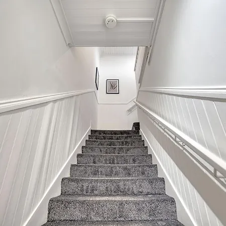 3br Flat Near Maryhill Park And West End With Parking *