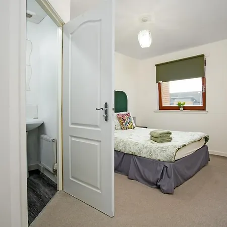 2bed East End Gem With Free Parking * Glasgow