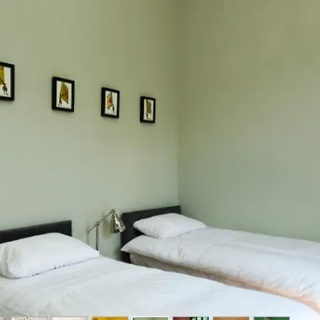 7 Crown Gardens Prázdninový dům *