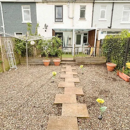 Homestay Large Double In A House At Westend Glasgow