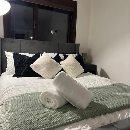 Hydro Secc House 10 Minute Walk