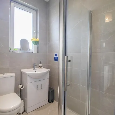 Pinkerton House - 3 Bed Rutherglen גלאזגו