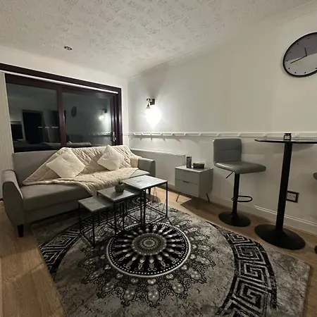 Hydro Secc House 10 Minute Walk *