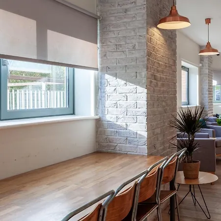 Collegelands In גלאזגו