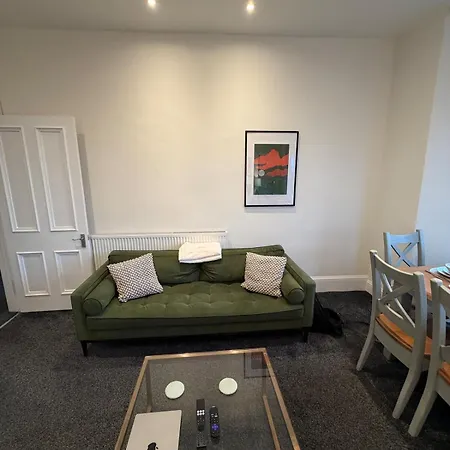 Διαμέρισμα Spacious Tenement With Free Parking *