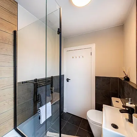 Apartman Modern 3 Bedroom In Kings Park Glasgow