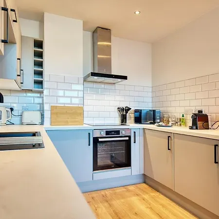 Modern Luxe In Centre Apartment Glasgow