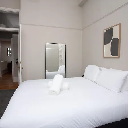 Stylish Southside 2 Bedroom Flat With Free Parking Apartman Glasgow