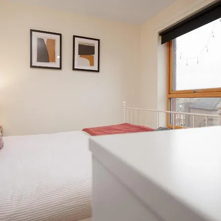 2br With Parking Near Southside And Queens Park * Glasgow