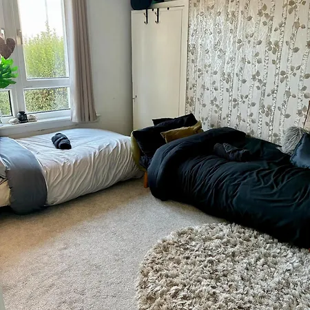 2 Bedroom Fully Furnished Apartment