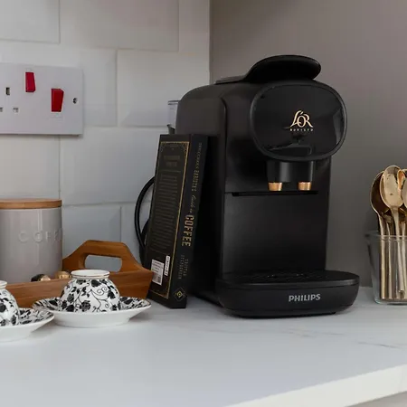 Newly Renovated 3 Bedroom Modern House