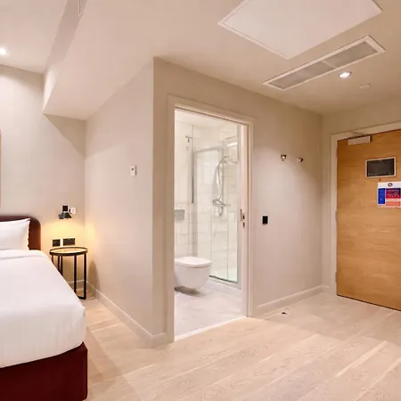 Vcity At The Teacher Apart Otel 4*