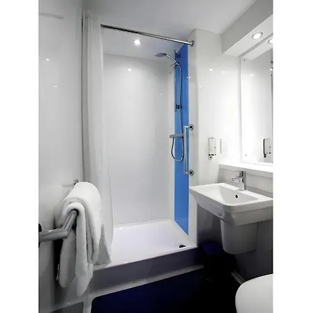 Travelodge Airport Hotell