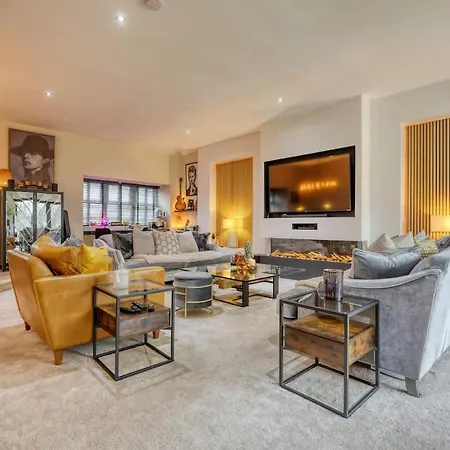 Hébergement de vacances Beautiful 4 Bed Sandstone *