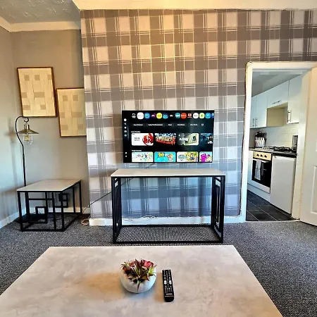 Nyaraló Bright And Cozy 3br Near Hampden Park Glasgow
