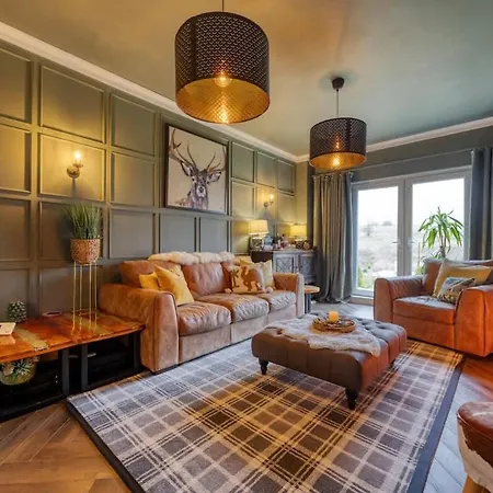 Hébergement de vacances Beautiful 4 Bed Sandstone Glasgow