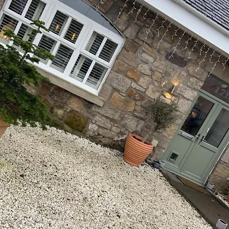 Beautiful 4 Bed Sandstone Feriehus Glasgow