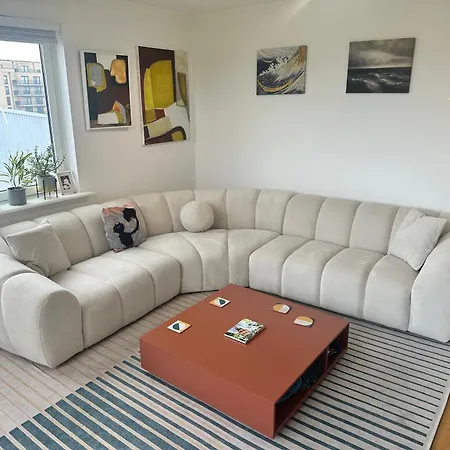 Duplex Penthouse With Secured Parking Finnieston * Glasgow