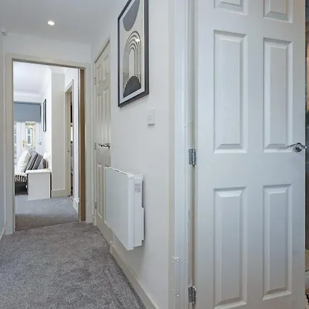 1br Shawlands Walk To Queens Park With Parking Apartament *