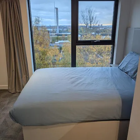 For Students Only West End In Apartment