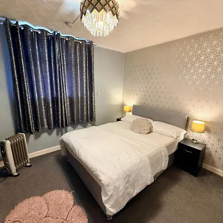 Likewise Modern Two Bedrooms For 4 In Area Lejlighed