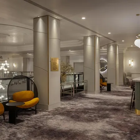 Ξενοδοχείο Hilton 4*