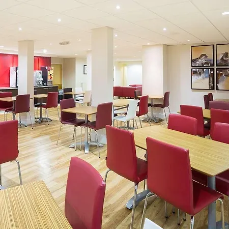 Travelodge Hotell