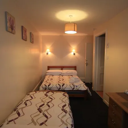Alba Lodge Glasgow